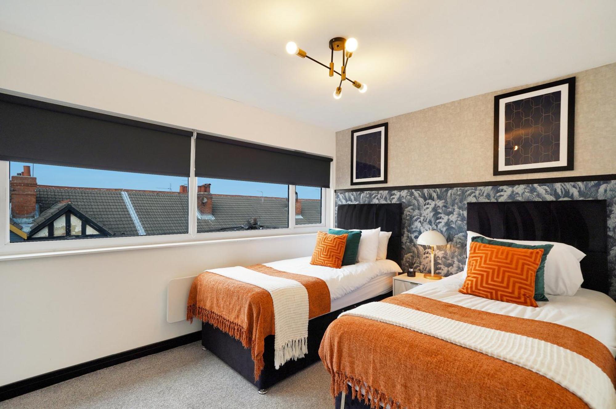 30 Percent Off! Boutique Penthouse In Yorkshire - Floor * Castleford