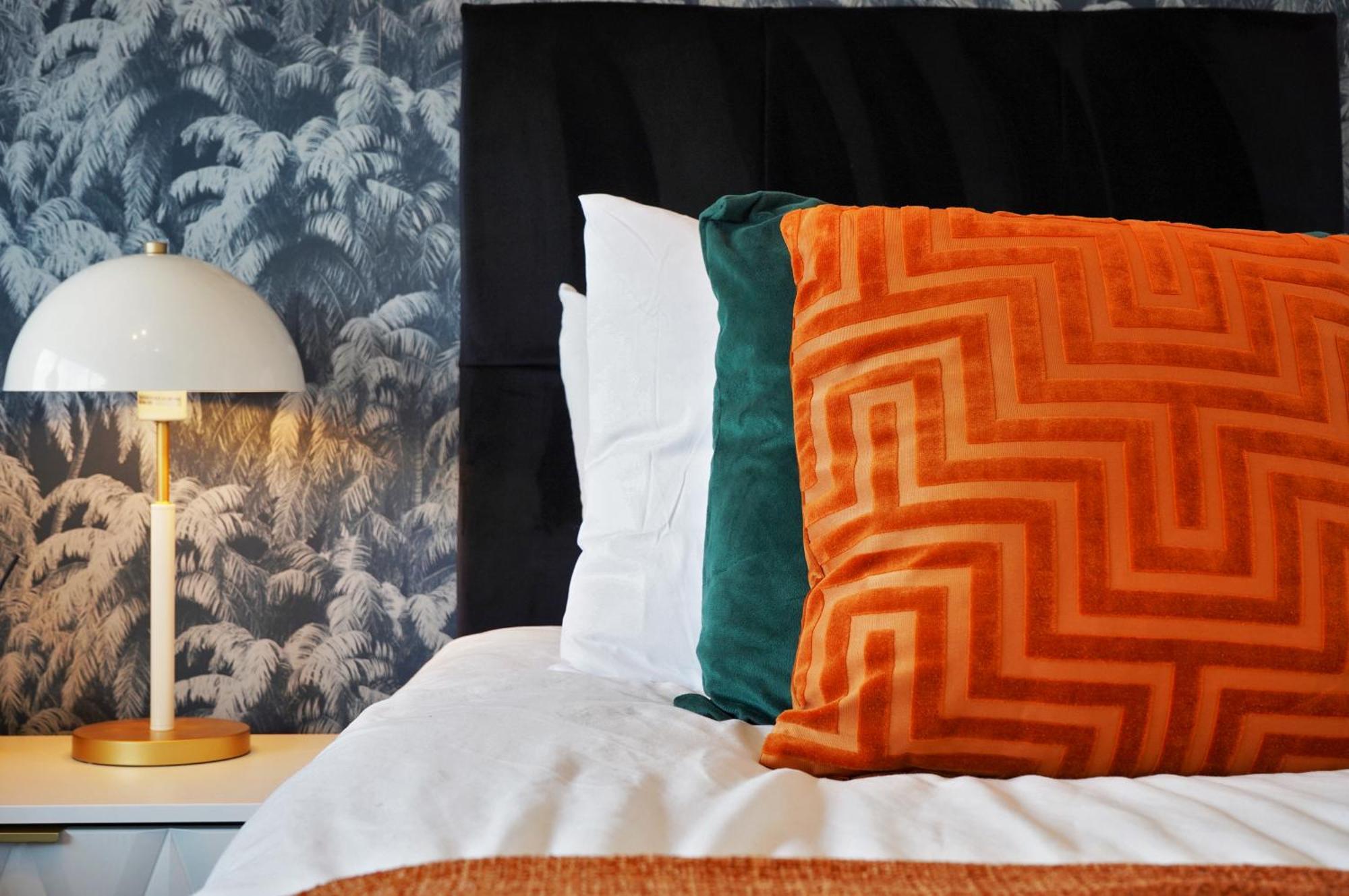 30 Percent Off! Boutique Penthouse In Yorkshire - Floor Apartment Castleford
